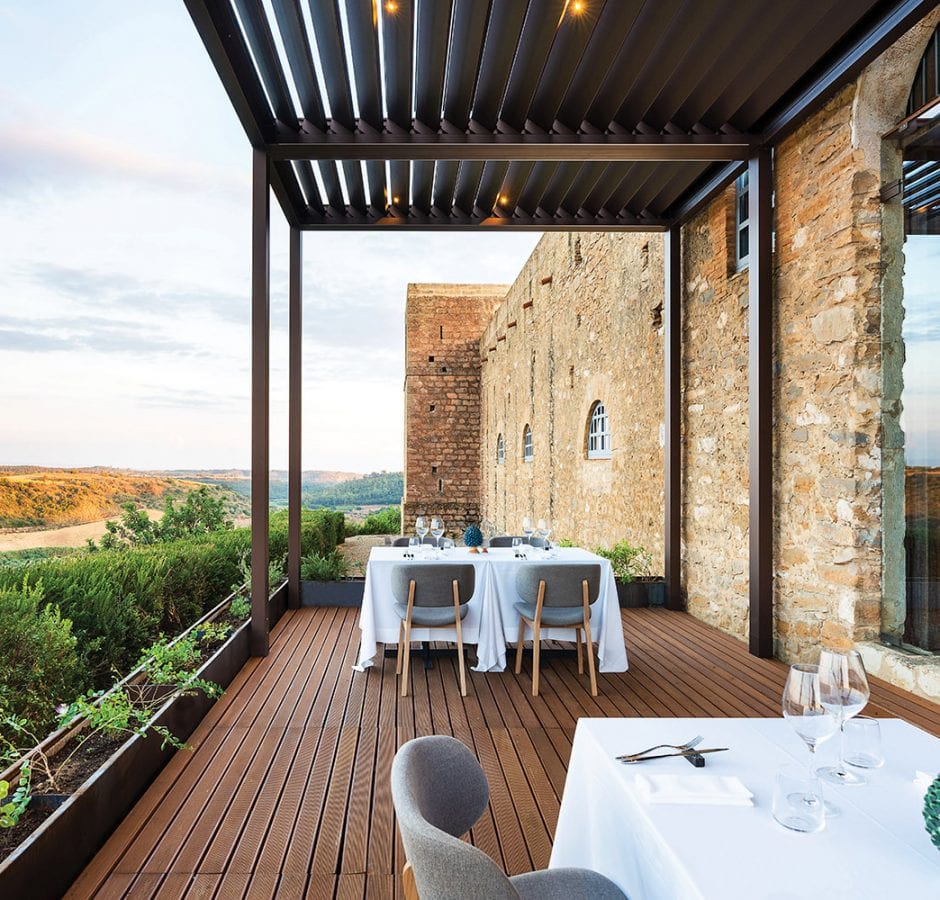 Timeless outdoor space for Feudi del Pisciotto Wine Relais - Pratic