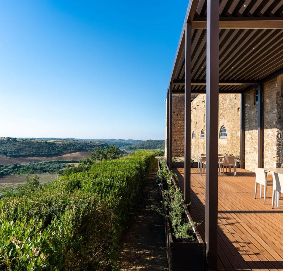 Timeless outdoor space for Feudi del Pisciotto Wine Relais - Pratic